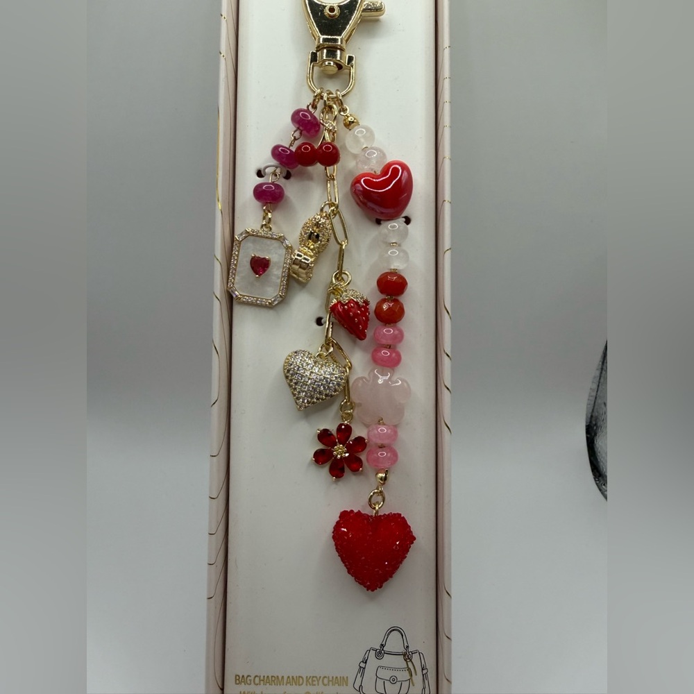 Eye candy Charming Heart and Bead Keychain